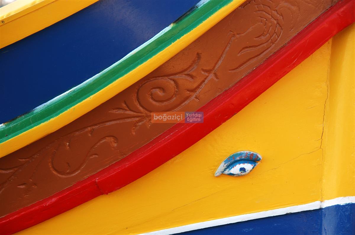 traditional boats - luzzu